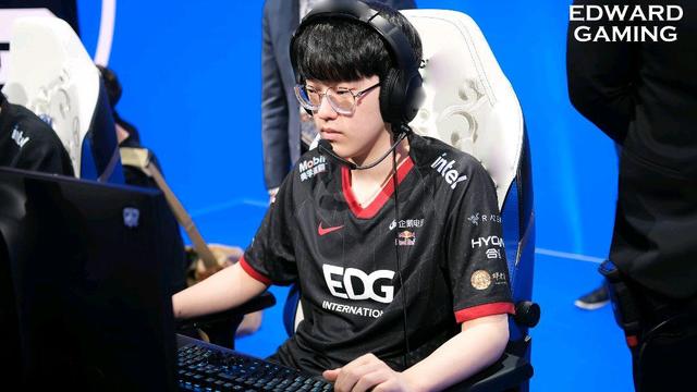  Faker意外战胜掘金，表现优异引爆全场！