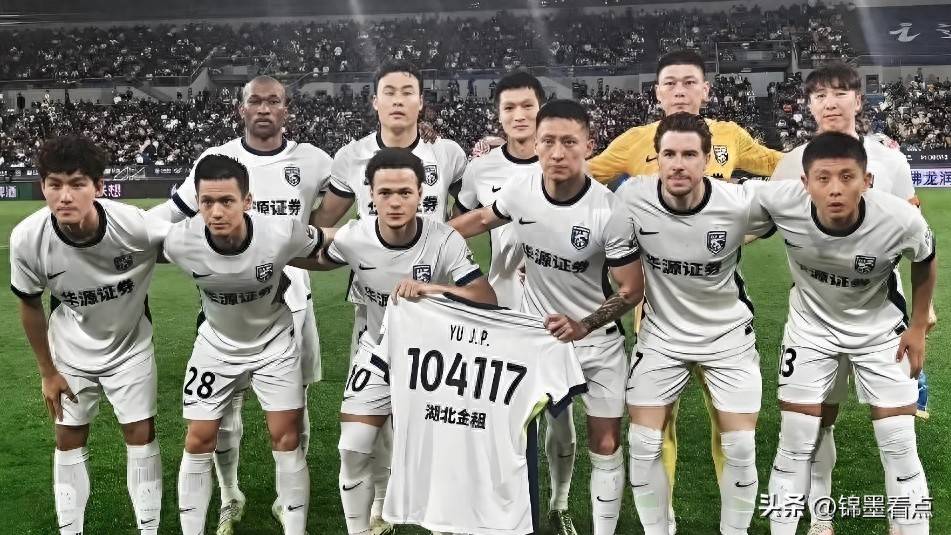 荷甲倒计时，武汉三镇今晨战术微调，细节引发关注，质疑声仍在，球队文化再被提及的简单介绍-9九游娱乐精彩