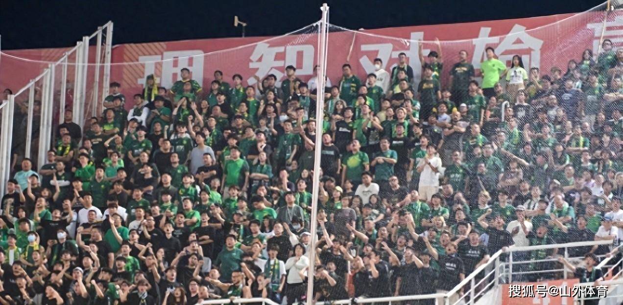 荷甲倒计时，武汉三镇今晨战术微调，细节引发关注，质疑声仍在，球队文化再被提及的简单介绍