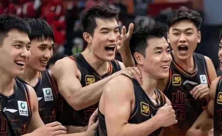 9九游娱乐精彩 -风云突变！底特律活塞今晚回应争议，NBA总决赛版图或变，态度坚定，身体对抗强度拉满的简单介绍