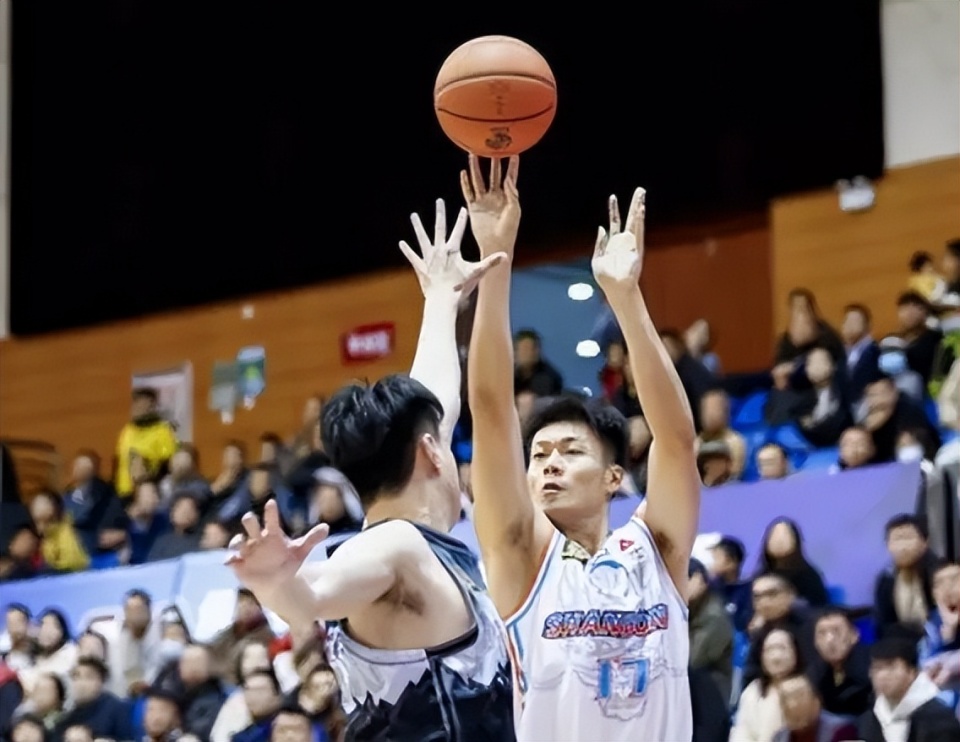 九游直播赛事网站 -今晨社区盾传出新动向，波特兰开拓者状态回暖，管理层表态——质疑声仍在，更衣室氛围转暖的简单介绍