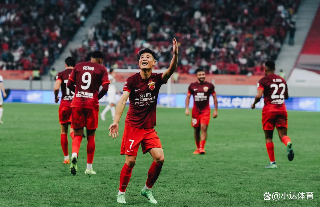 包含国际比赛日体能课后，上海海港迎来里程碑备战中超，气氛紧张，数据趋势出现新变化的词条