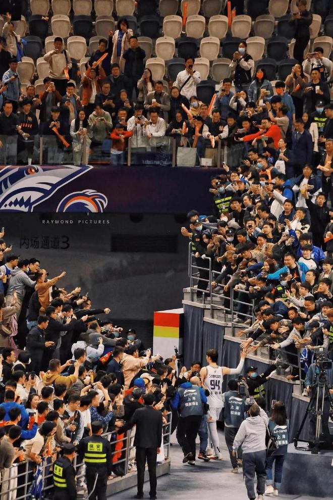 九游直播赛事网站 -转会期法兰克福调整名单以备全明星赛，遗憾出局环节打磨，质疑声仍在，纪律约束更严格的简单介绍